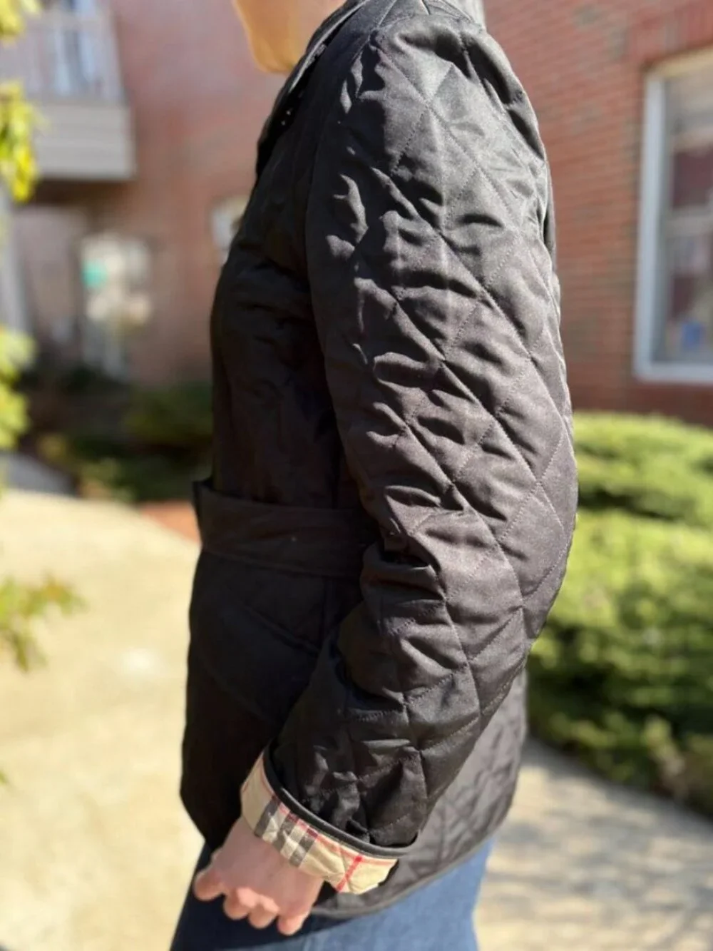Burberry Quilted Belted Jacket - Size Medium - Picture 4 of 12